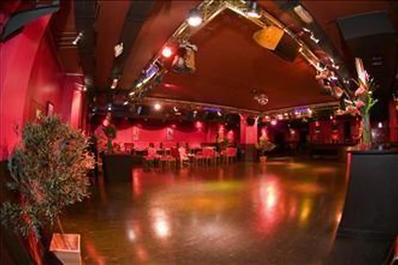 Lieux événementiels, LE GLOBO