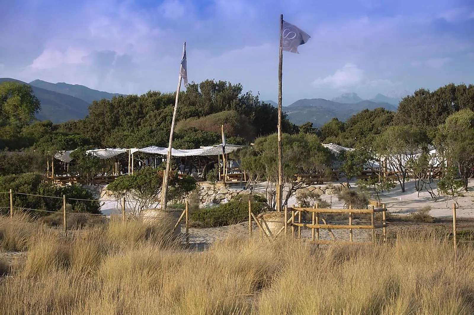 Lieux événementiels, LE GOLFE