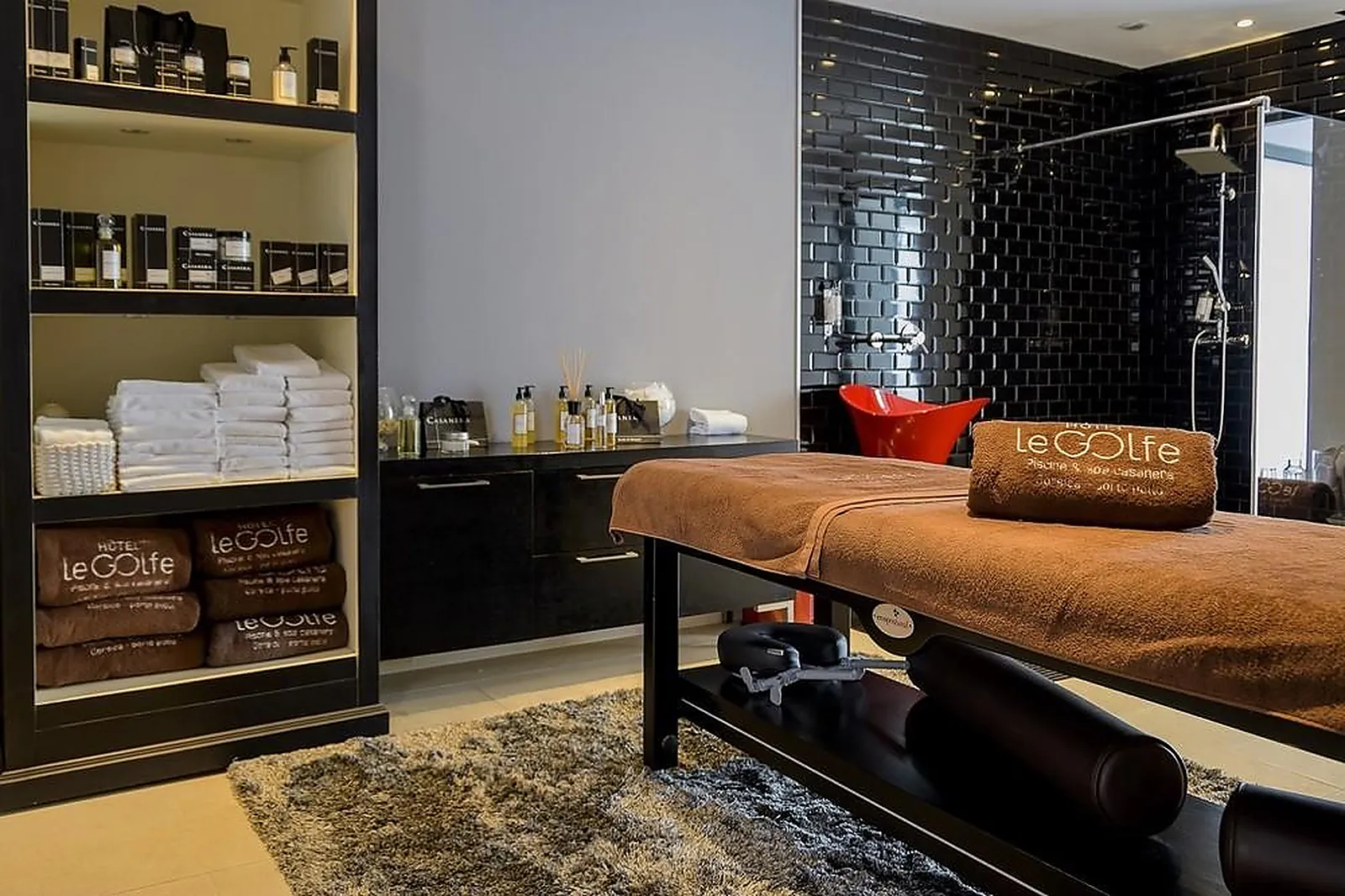 Lieux événementiels, LE GOLFE