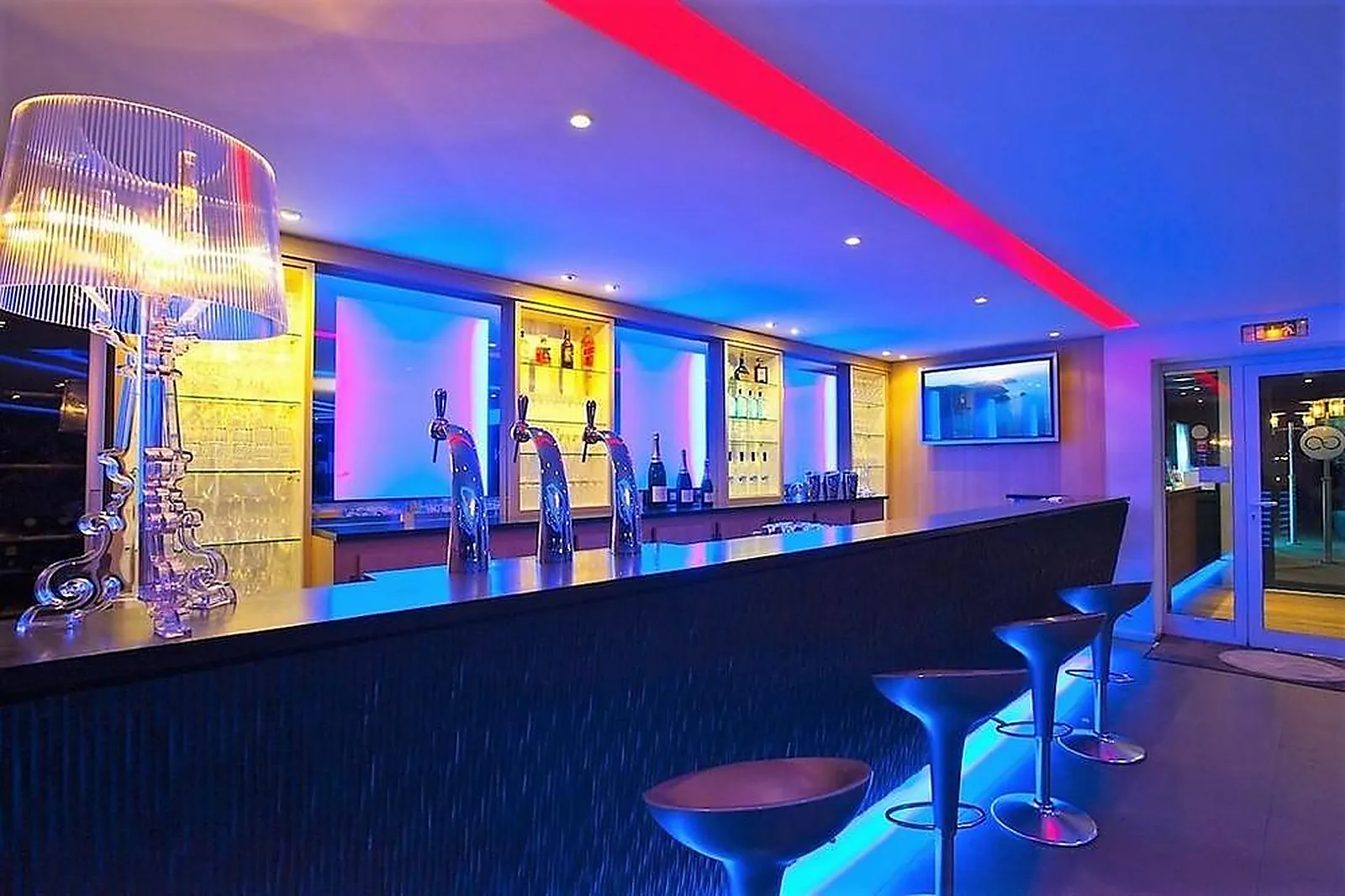 Lieux événementiels, LE GOLFE