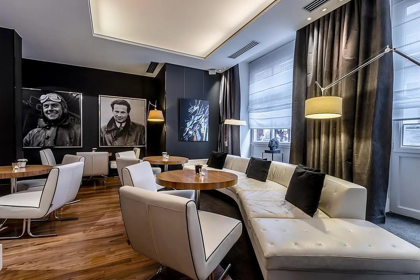 Lieux événementiels, LE GRAND BALCON HÔTEL