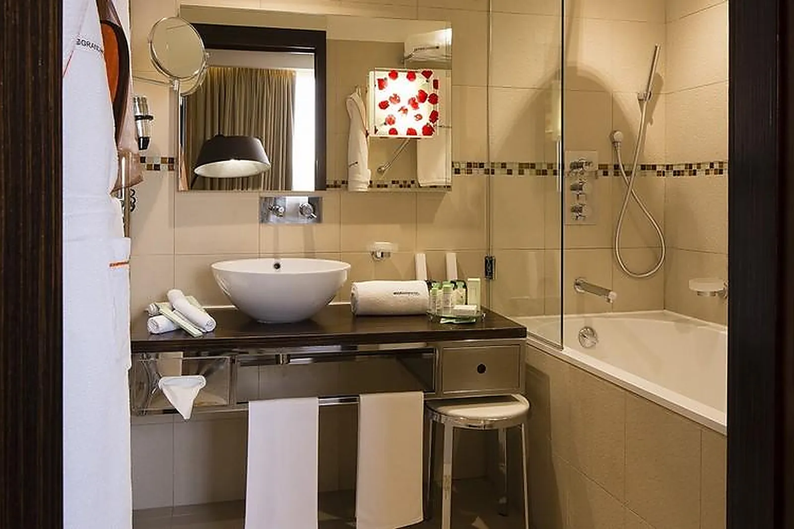 Lieux événementiels, LE GRAND HOTEL