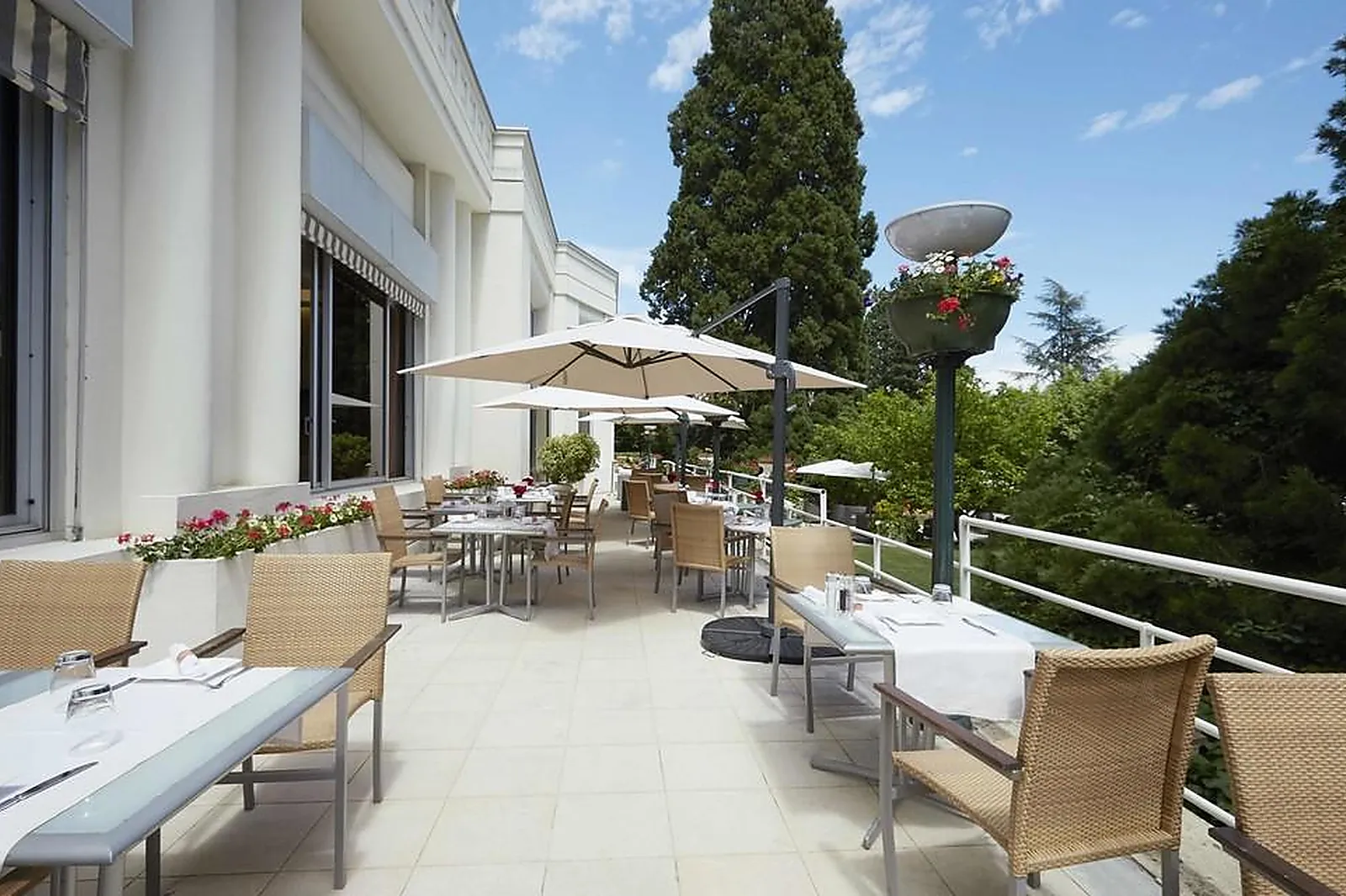 Lieux événementiels, LE GRAND HOTEL DOMAINE DE DIVONNE