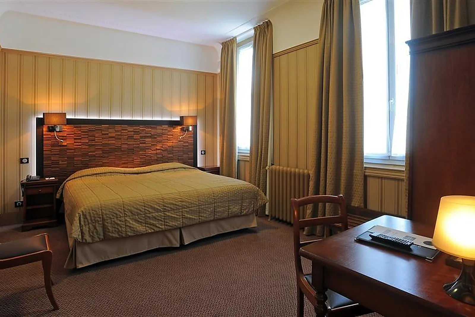 Lieux événementiels, LE GRAND HÔTEL TOURS