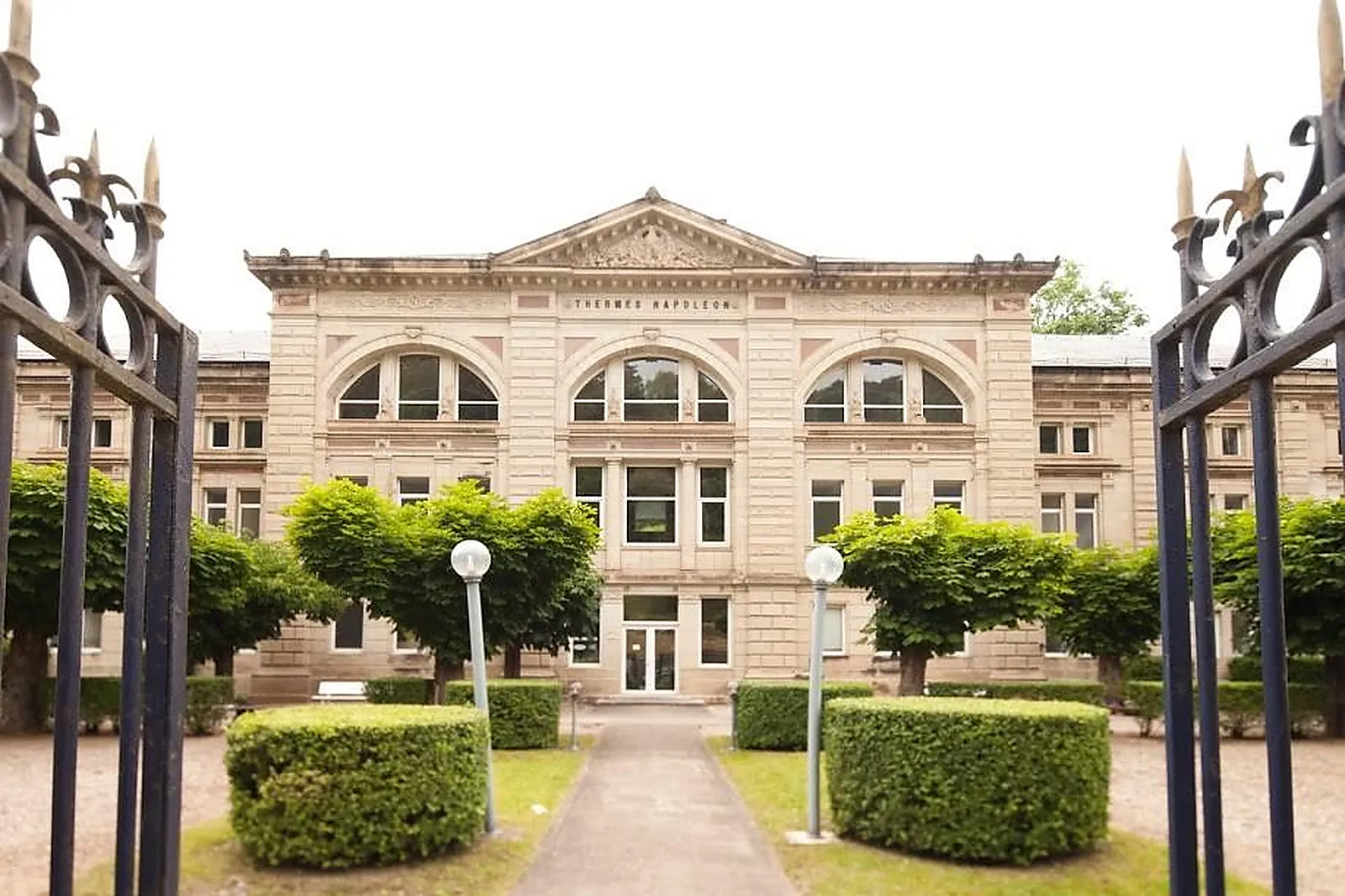 Lieux événementiels, LE GRAND HÔTEL DE PLOMBIÈRES-LÈS-BAINS