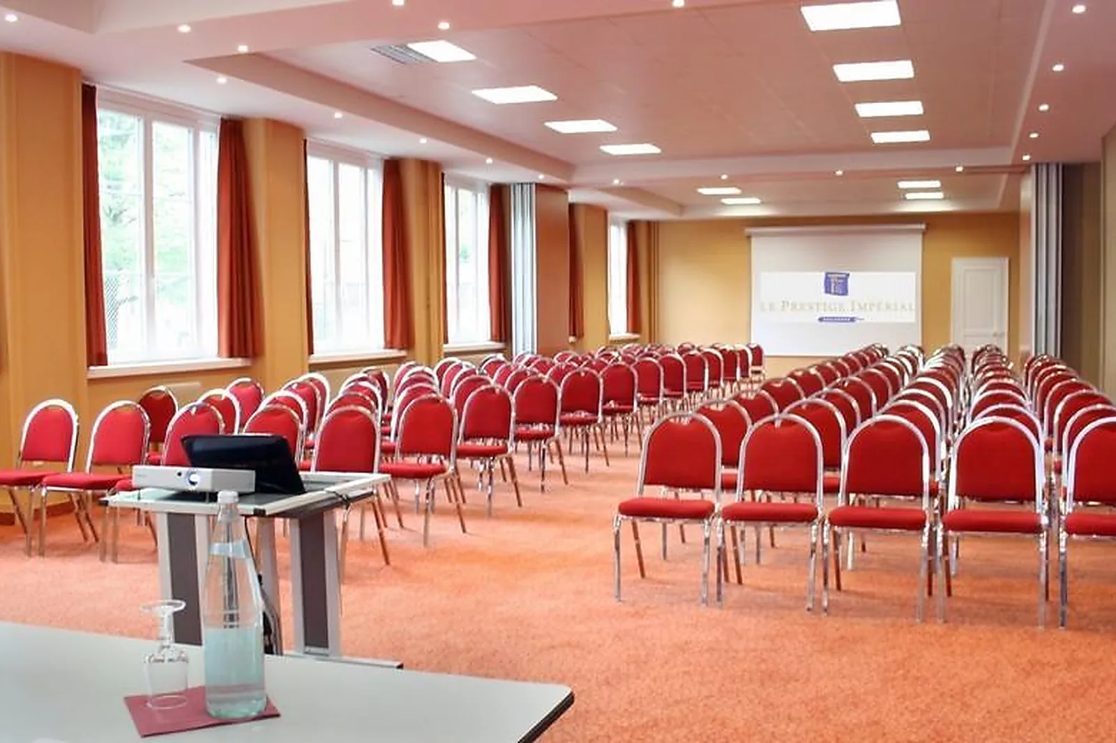 Lieux événementiels, LE GRAND HÔTEL DE PLOMBIÈRES-LÈS-BAINS