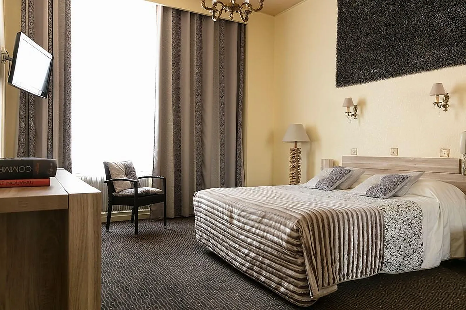 Lieux événementiels, LE GRAND HÔTEL DE VALENCIENNES