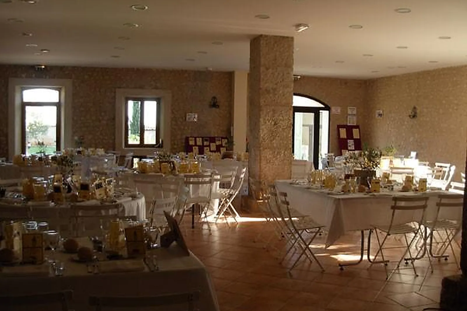 Lieux événementiels, LE GRAND LOGISSON