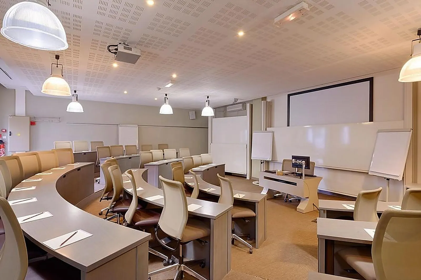 Lieux événementiels, LE GRAND MELLO