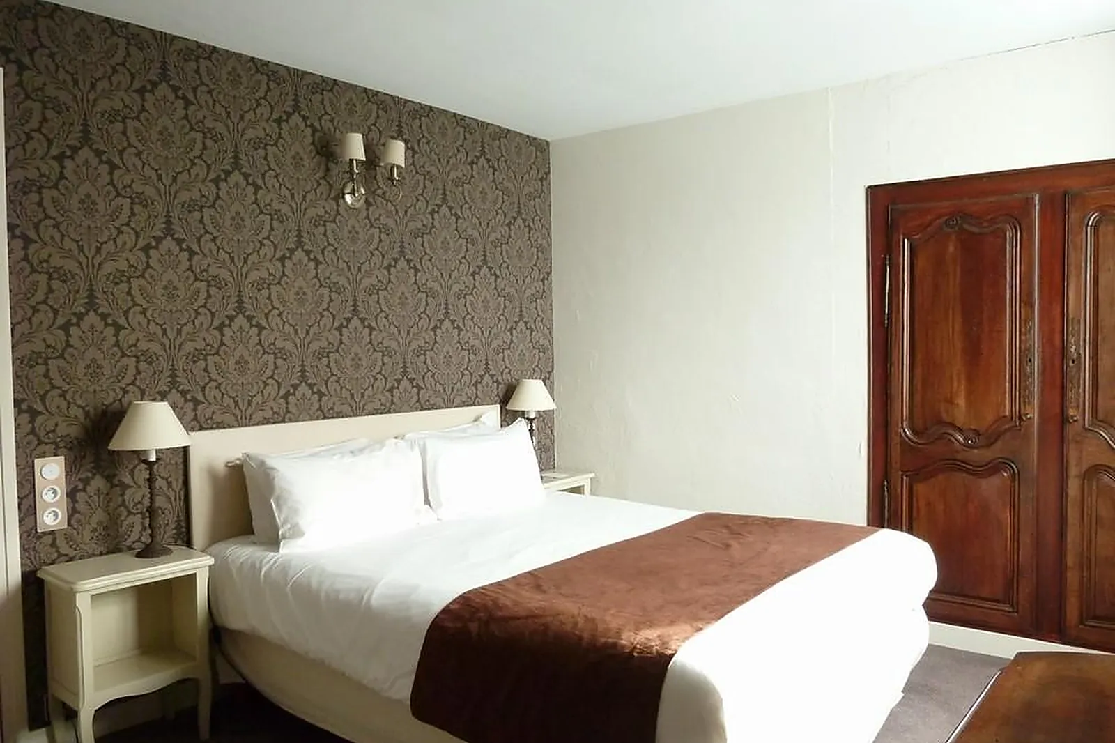 Lieux événementiels, LE GRAND MONARQUE DE AZAY-LE-RIDEAU