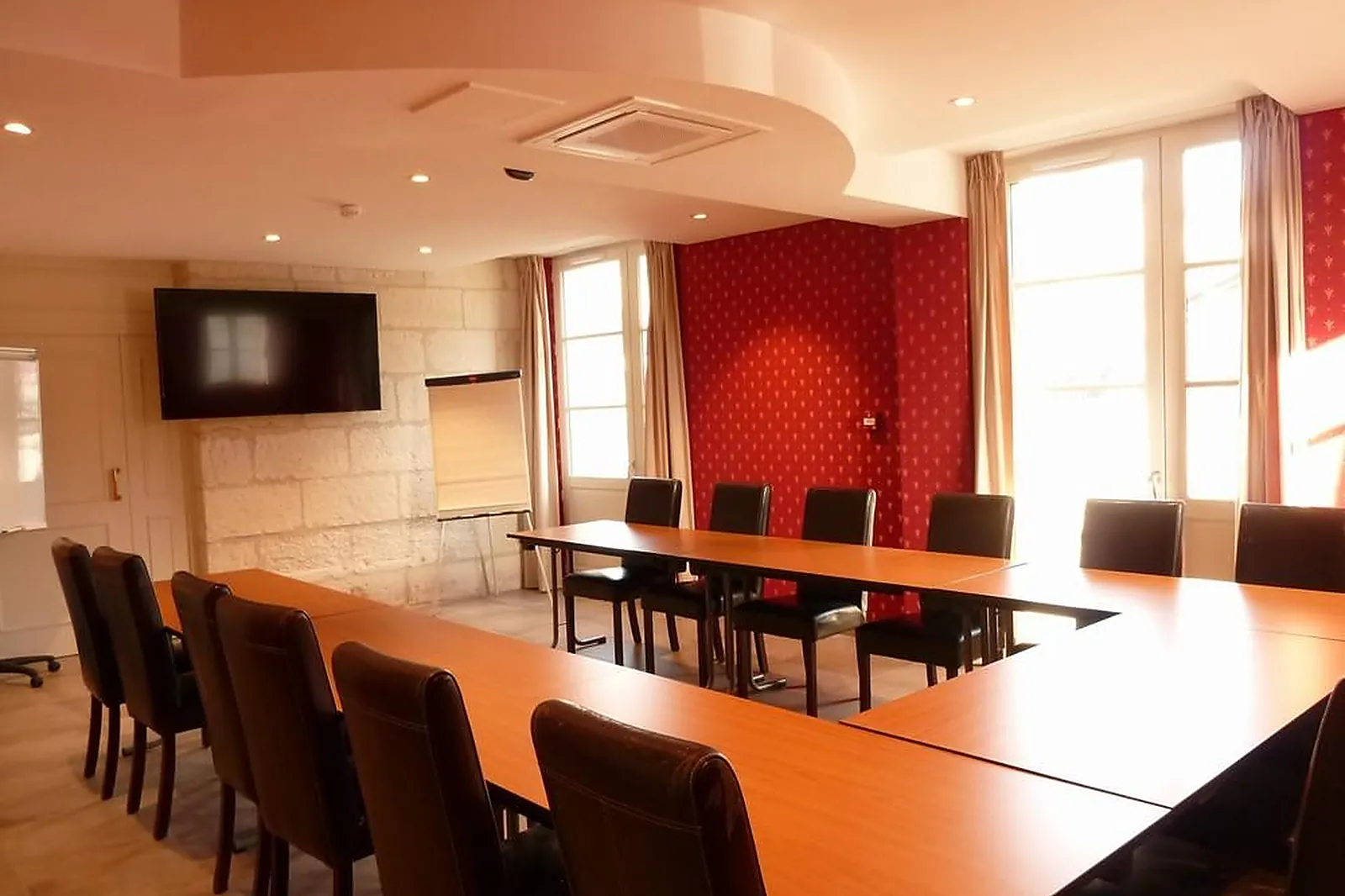 Lieux événementiels, LE GRAND MONARQUE DE AZAY-LE-RIDEAU