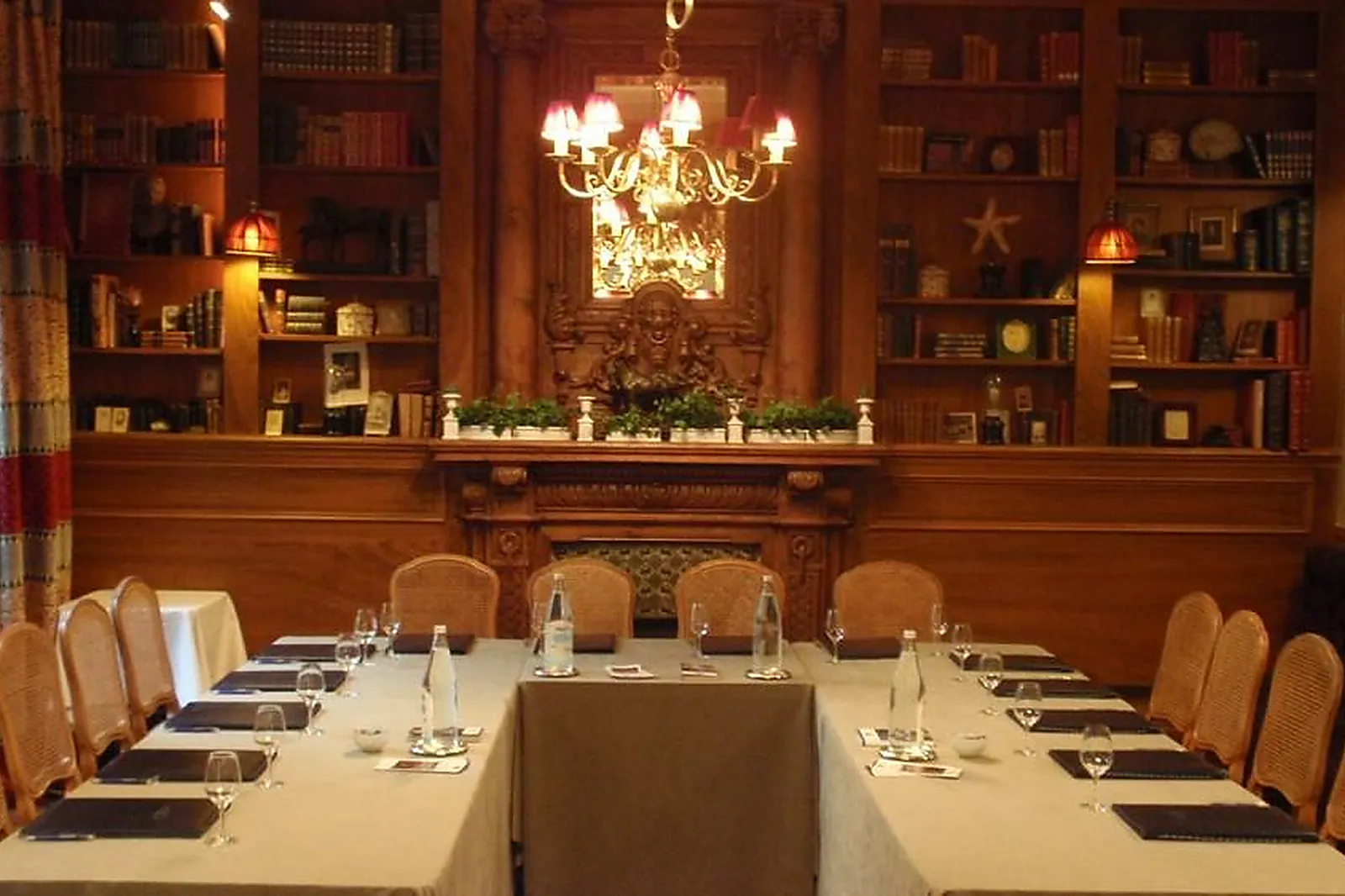 Lieux événementiels, LE GRAND MONARQUE DE CHARTRES