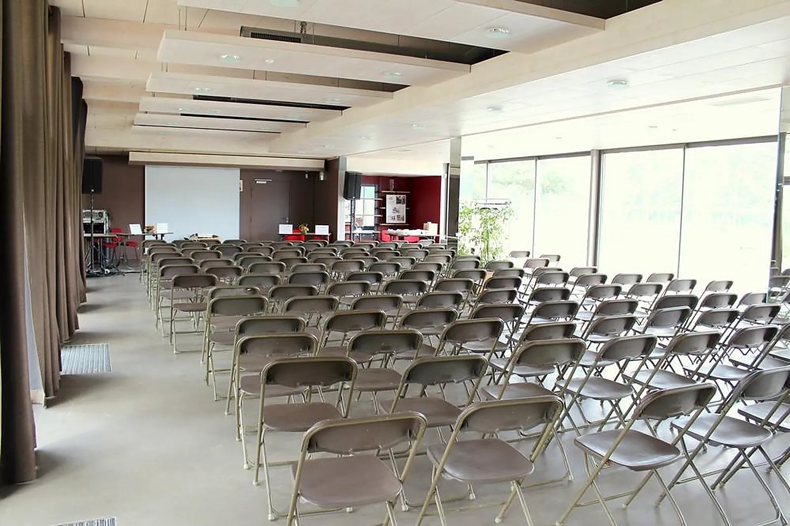 Lieux événementiels, LE GRAND PARQUET