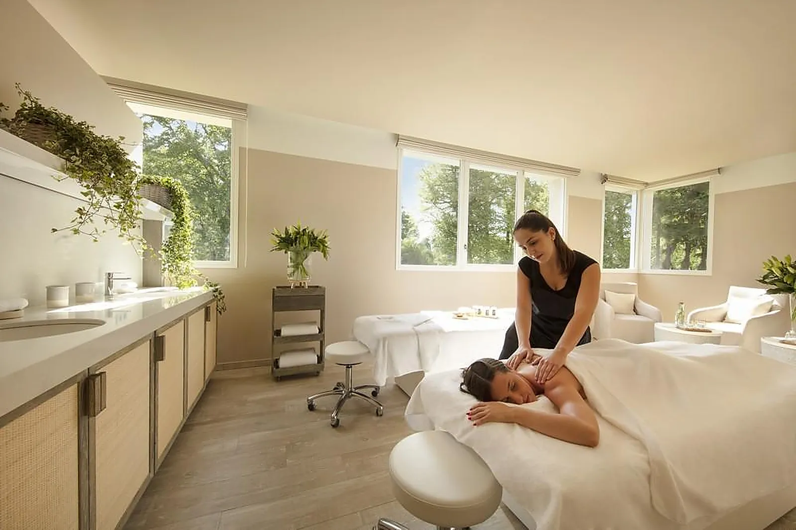 Lieux événementiels, LE GRAND PAVILLON CHANTILLY