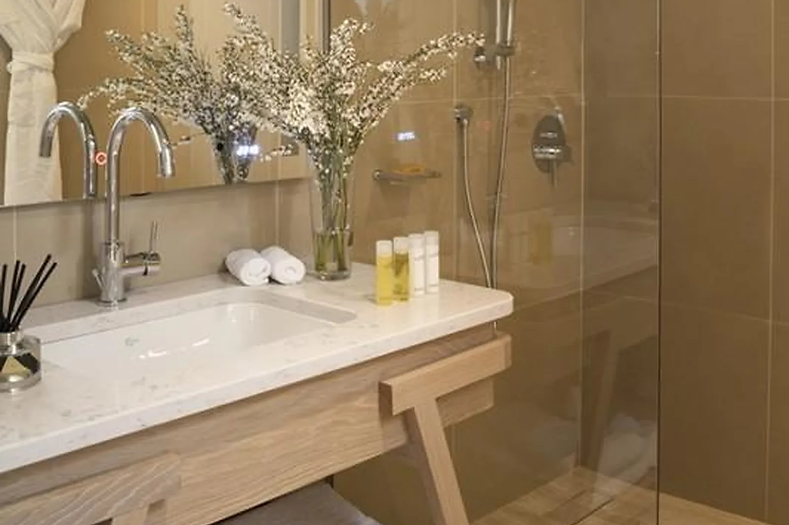 Lieux événementiels, LE GRAND PAVILLON CHANTILLY