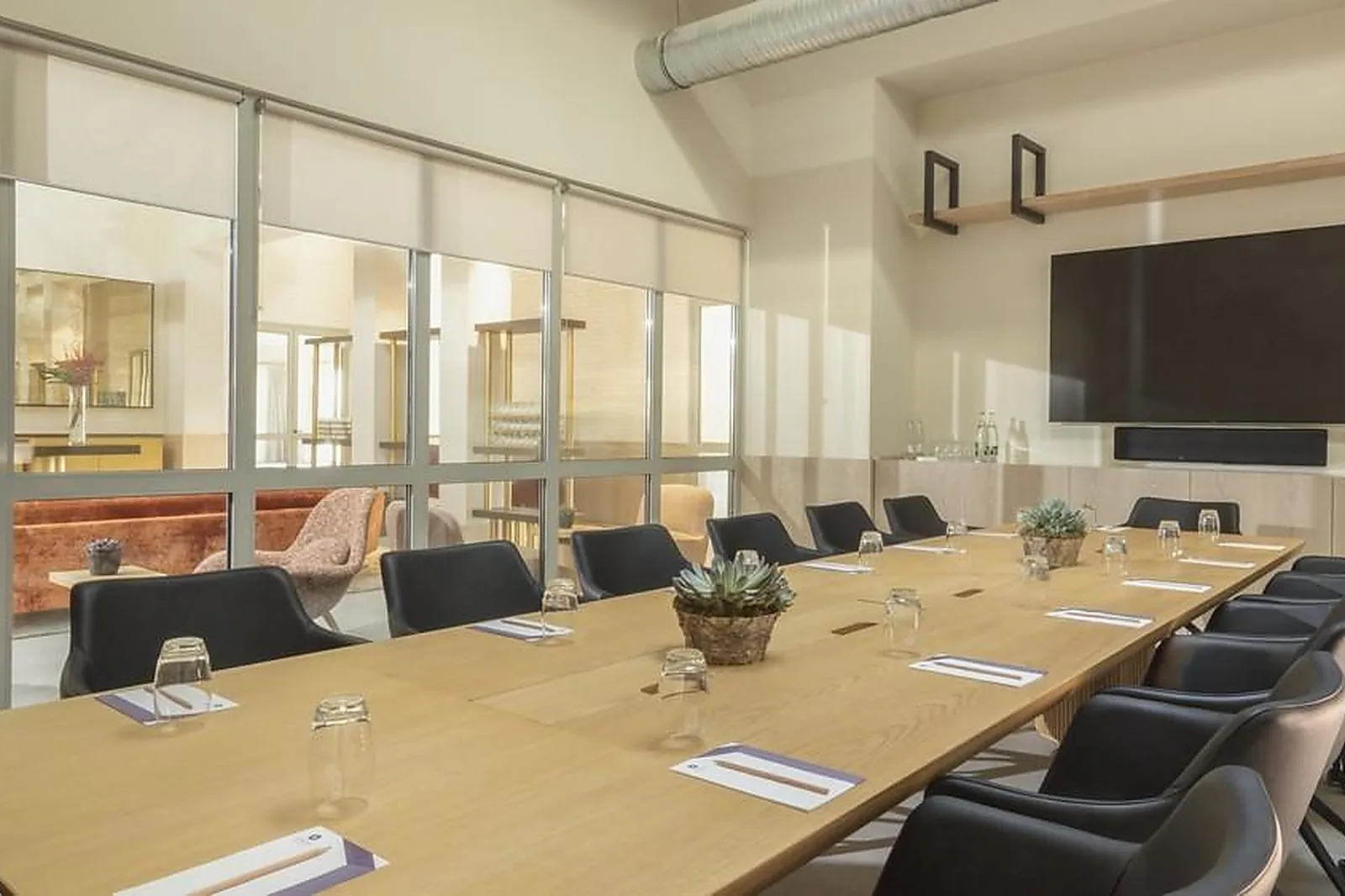 Lieux événementiels, LE GRAND PAVILLON CHANTILLY