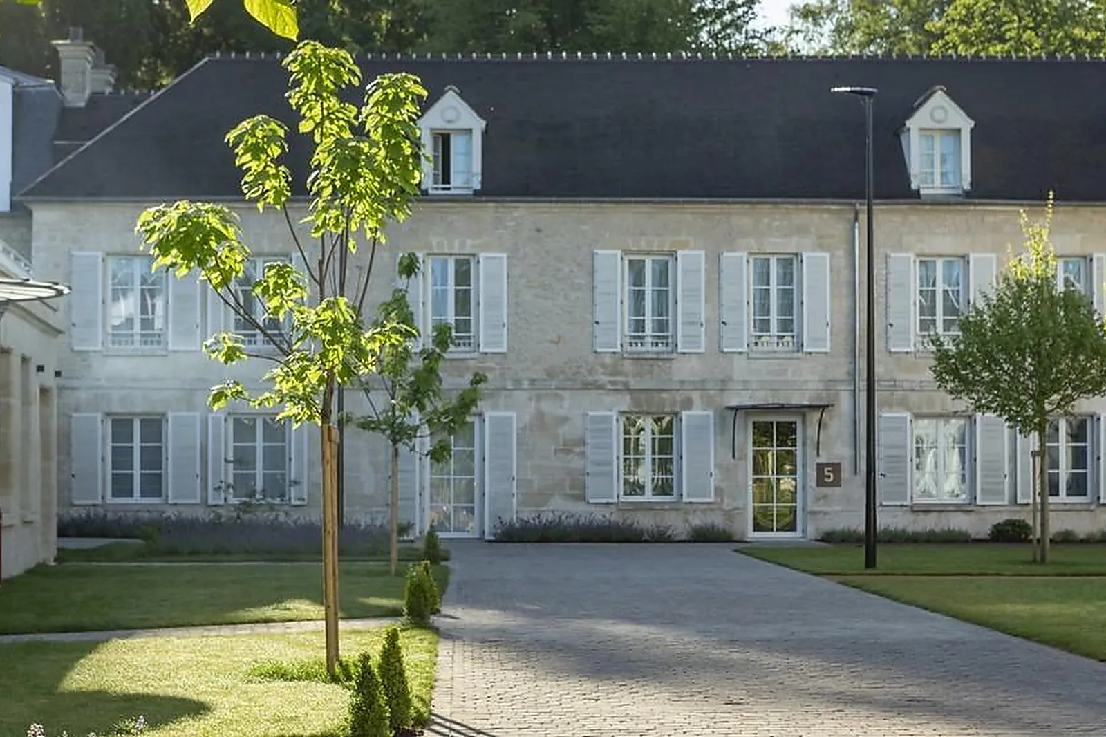 Lieux événementiels, LE GRAND PAVILLON CHANTILLY