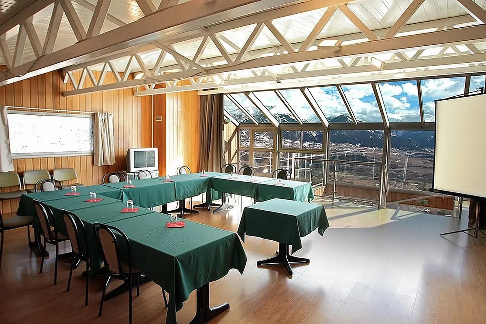 Lieux événementiels, LE GRAND TÉTRAS