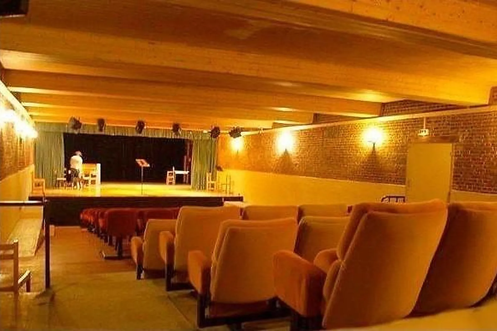 Lieux événementiels, LE GRENIER DE LA MOTHE