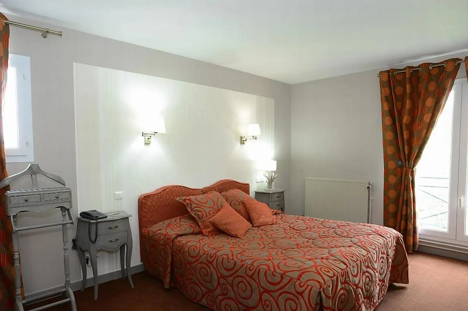 Lieux événementiels, LE GUÉ DU HOLME