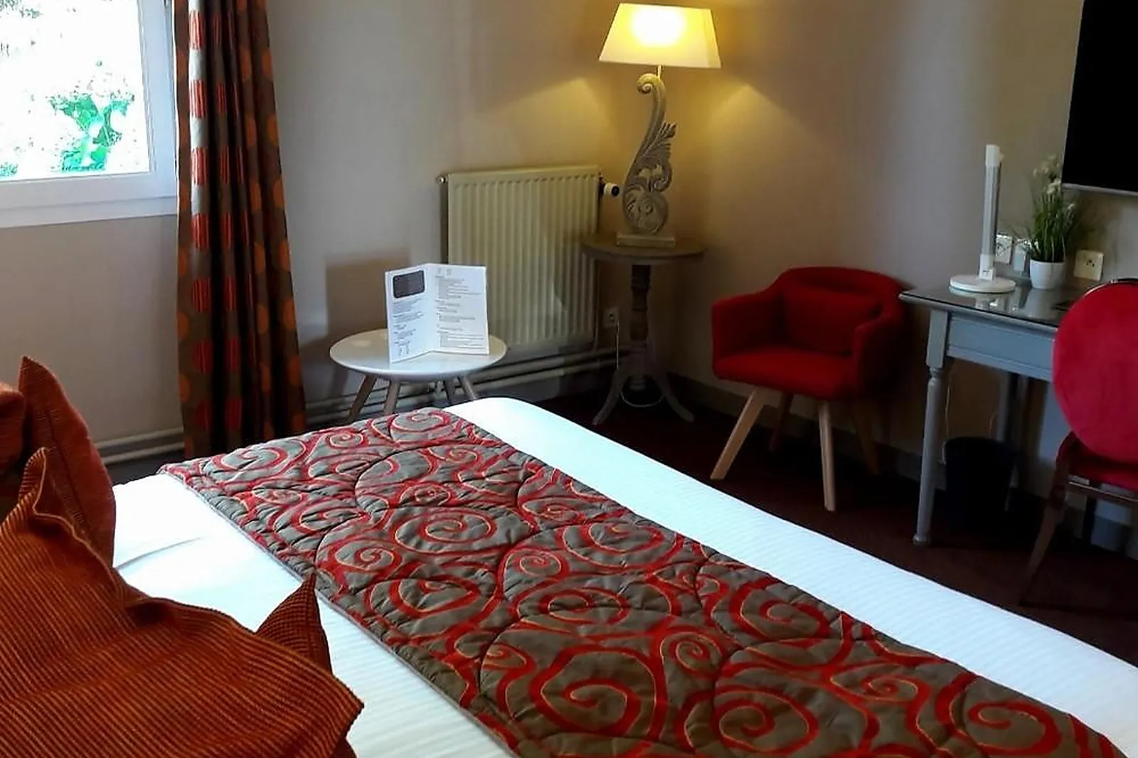 Lieux événementiels, LE GUÉ DU HOLME