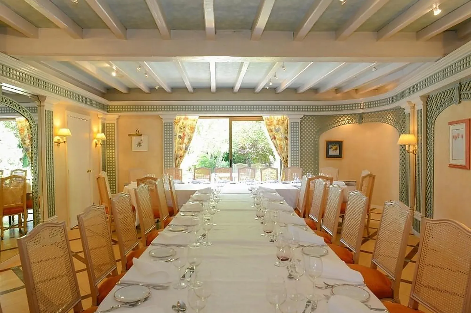 Lieux événementiels, LE GUÉ DU HOLME