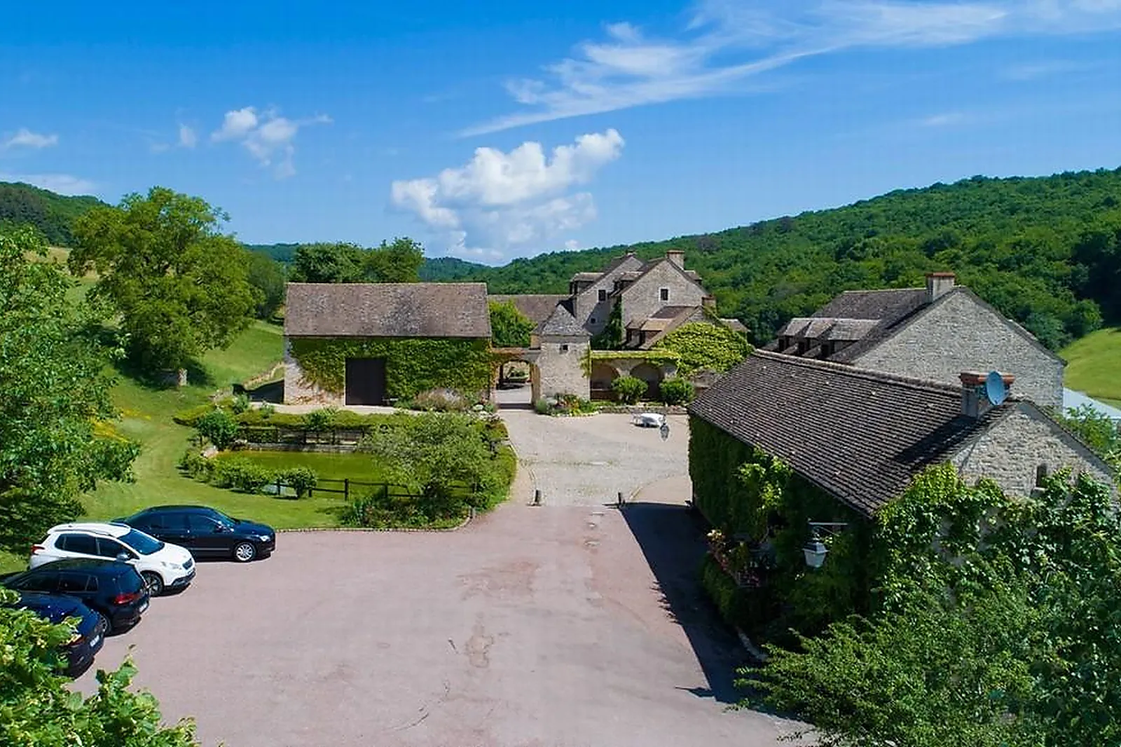 Lieux événementiels, LE HAMEAU DE BARBORON