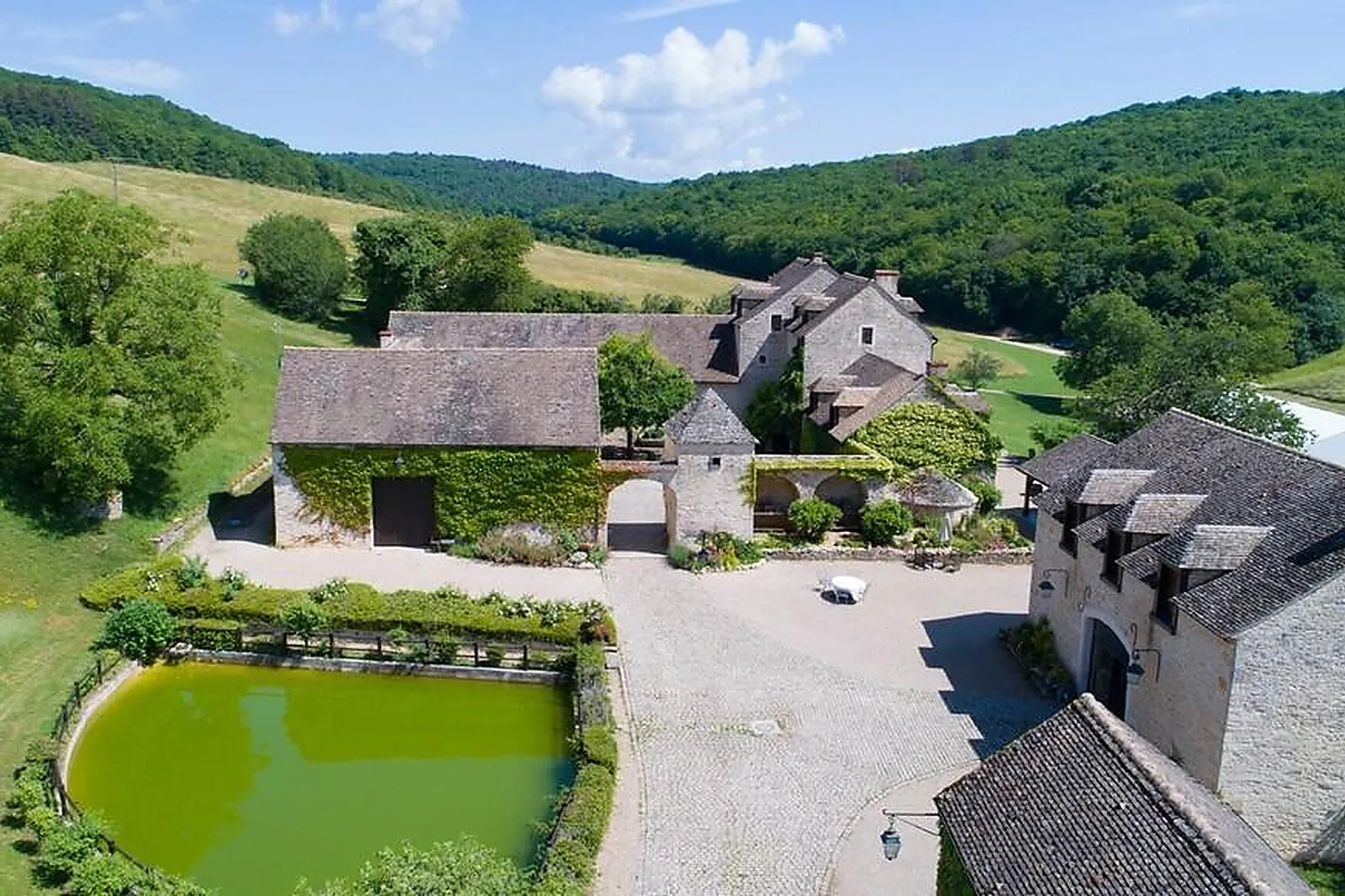 Lieux événementiels, LE HAMEAU DE BARBORON