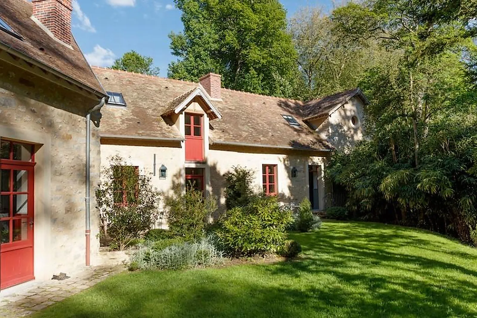 Lieux événementiels, LE HAMEAU DE COURANCES