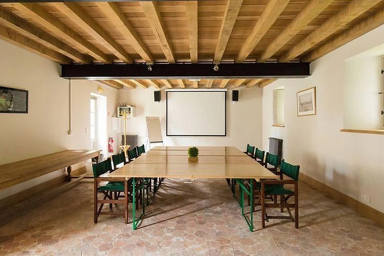 Lieux événementiels, LE HAMEAU DE COURANCES