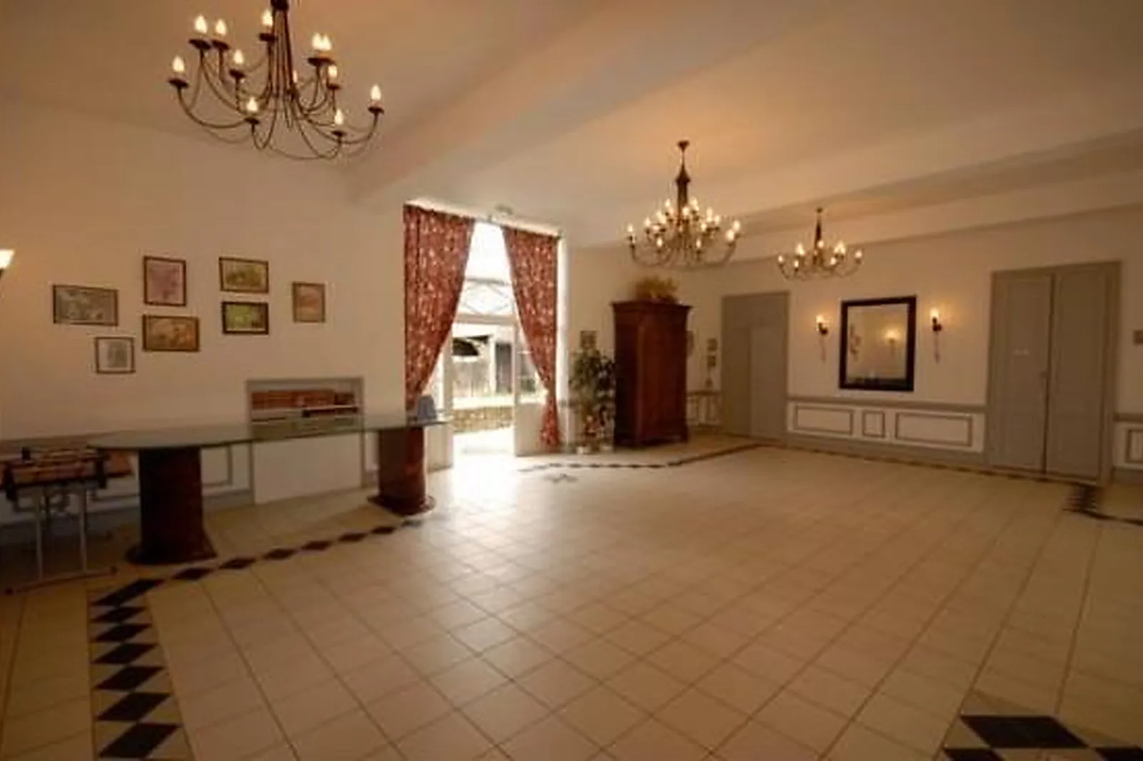 Lieux événementiels, LE HAMEAU DE LA FOUQUIÈRE