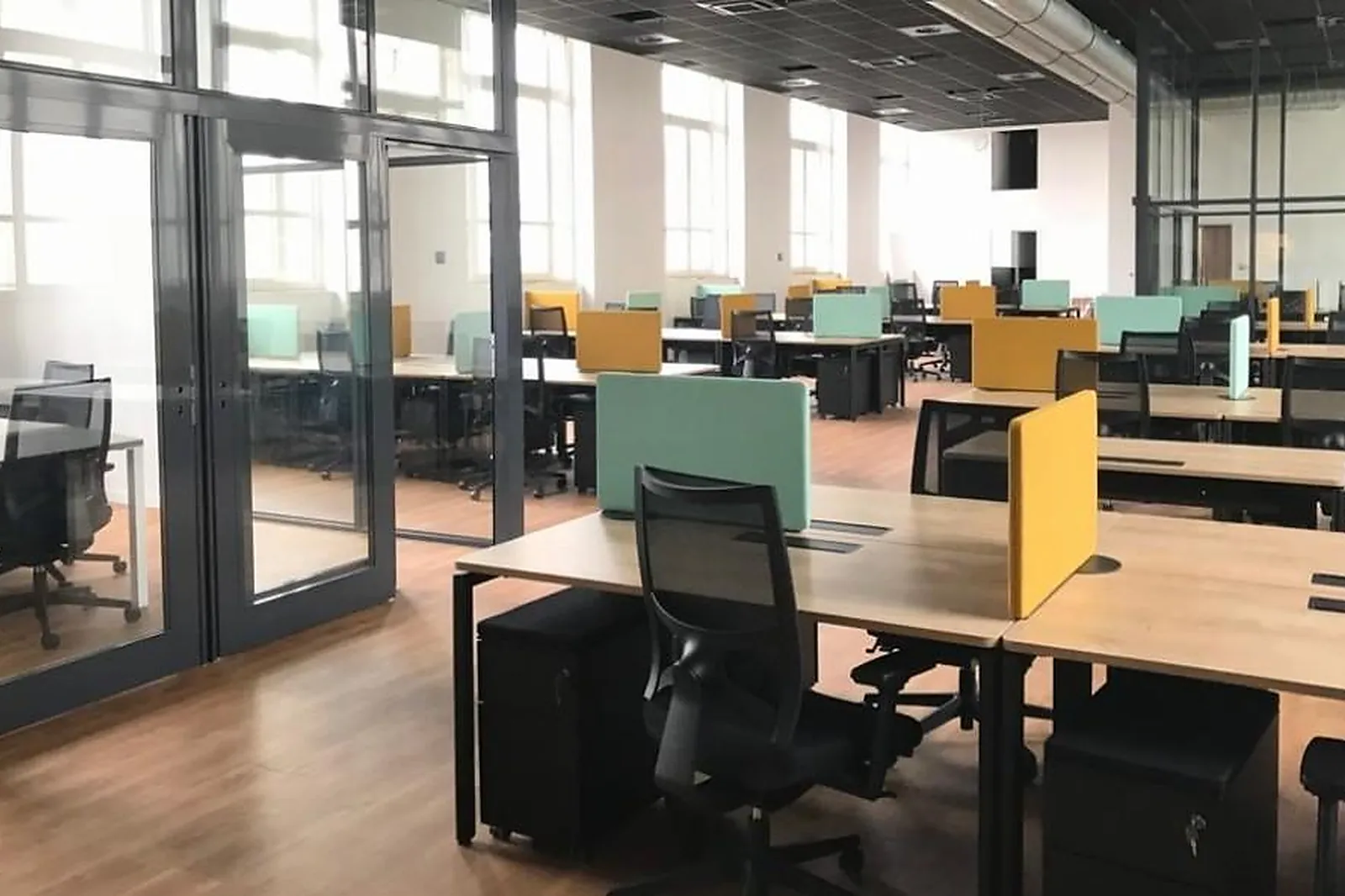 Lieux événementiels, LE HQ