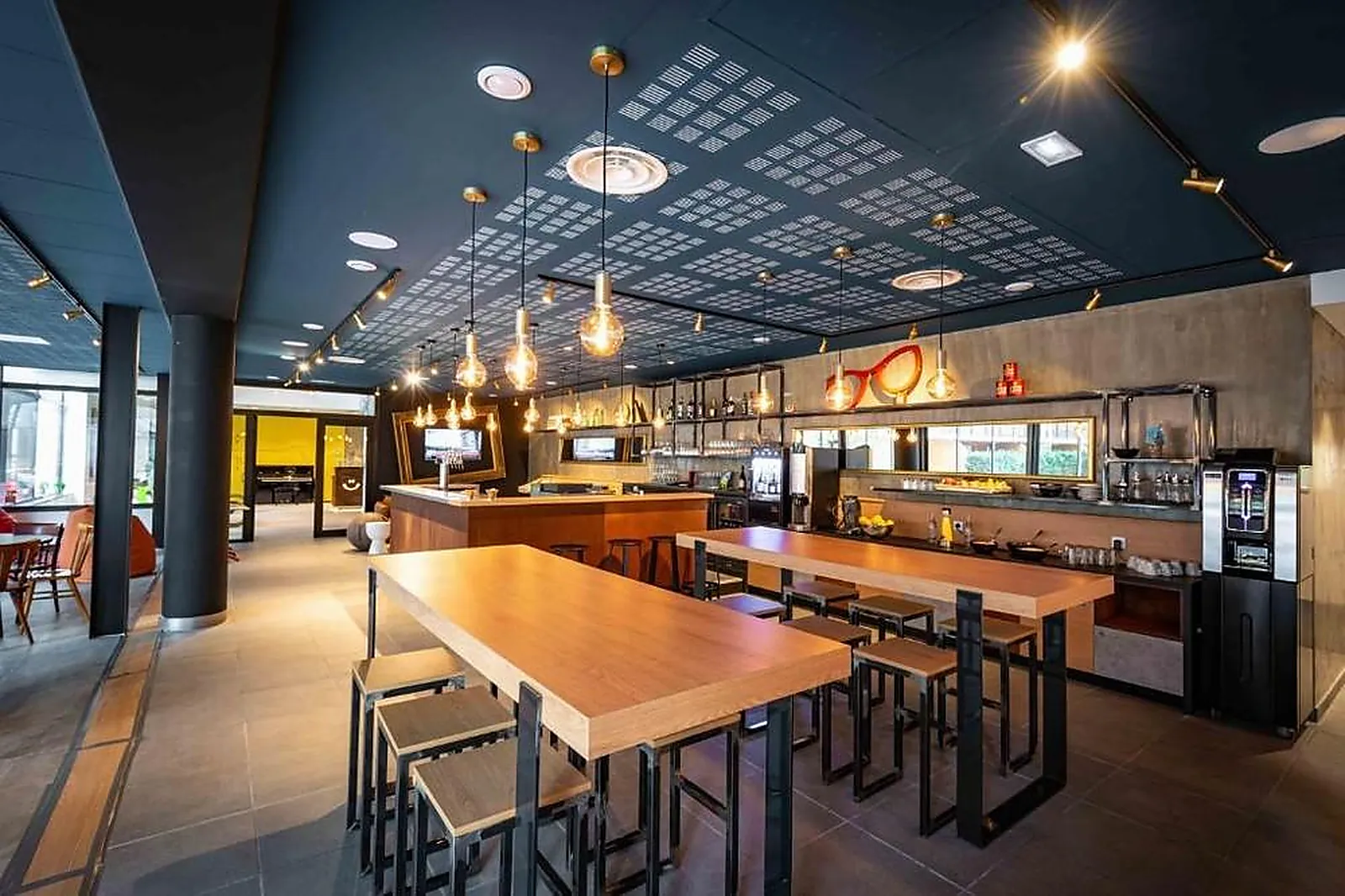 Lieux événementiels, LE HÜB