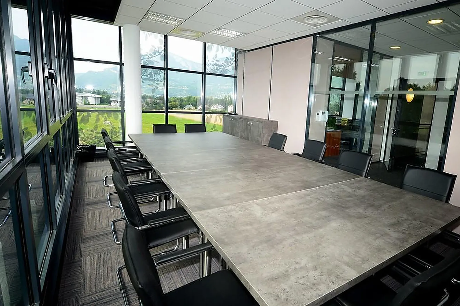 Lieux événementiels, LE HUB DES ALPES