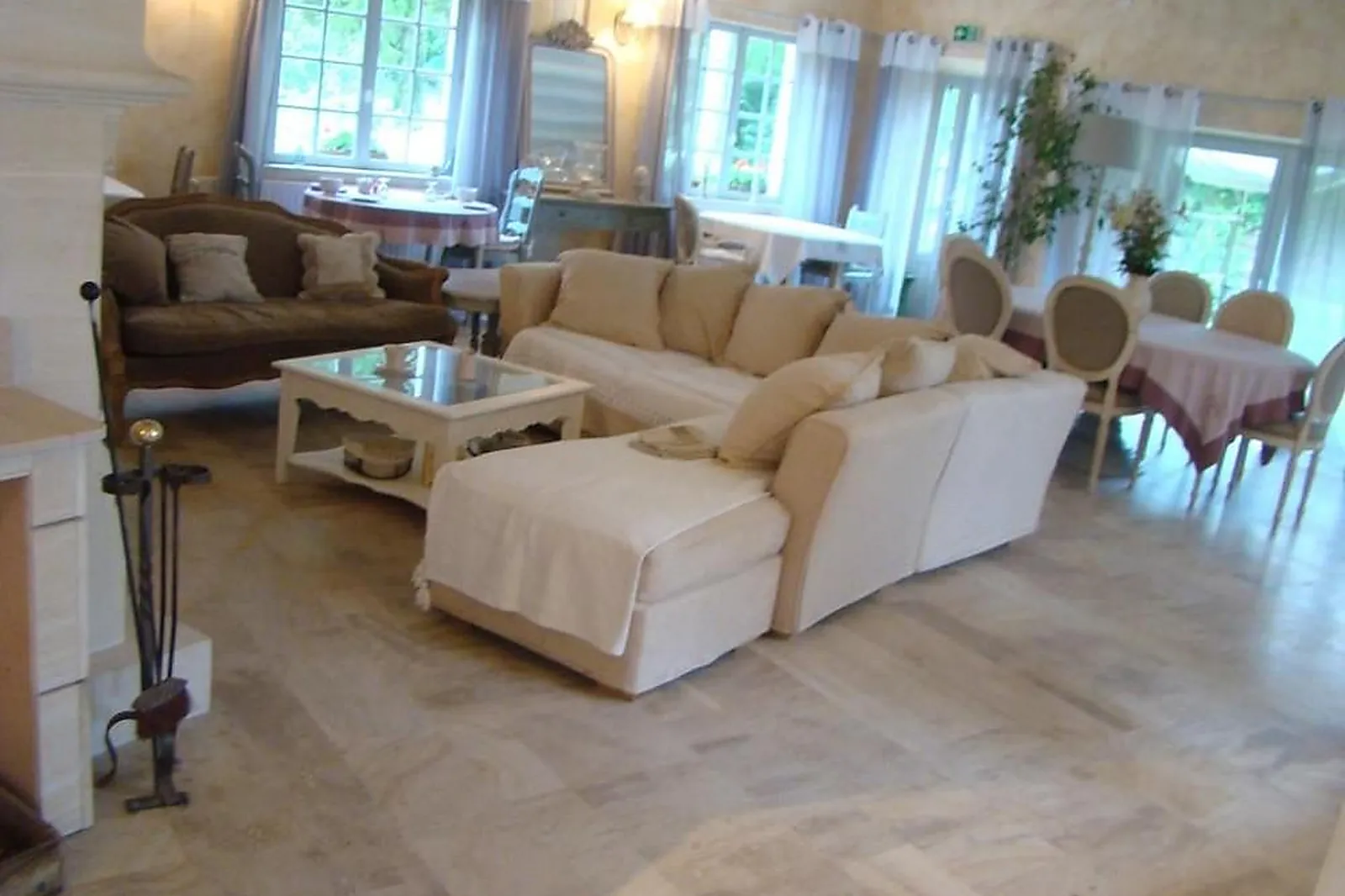 Lieux événementiels, LE JARDIN DE SAINT JEAN