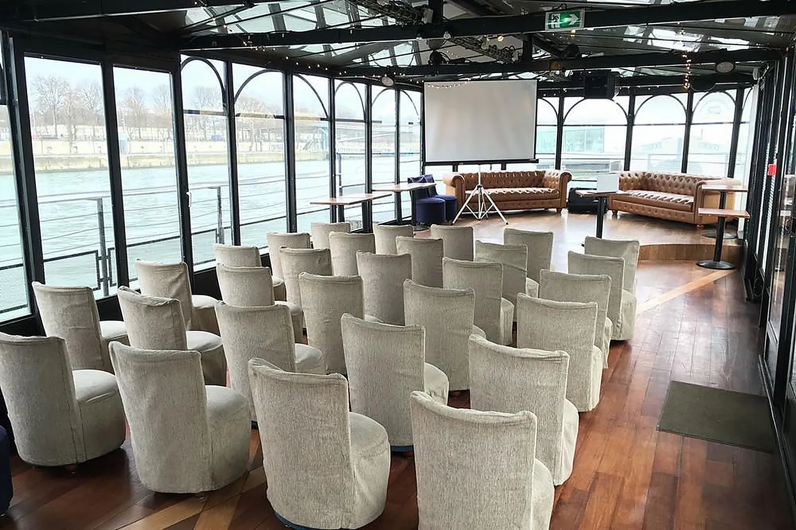 Lieux événementiels, LE KIOSQUE FLOTTANT