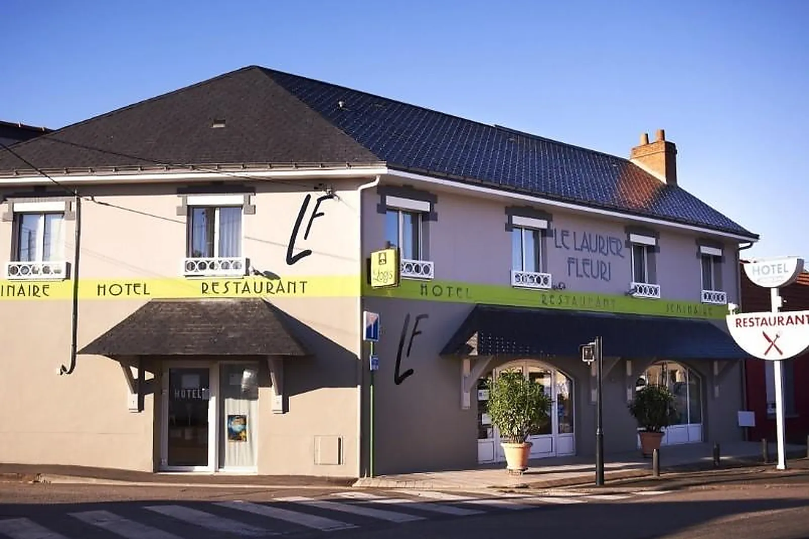 Lieux événementiels, LE LAURIER FLEURI