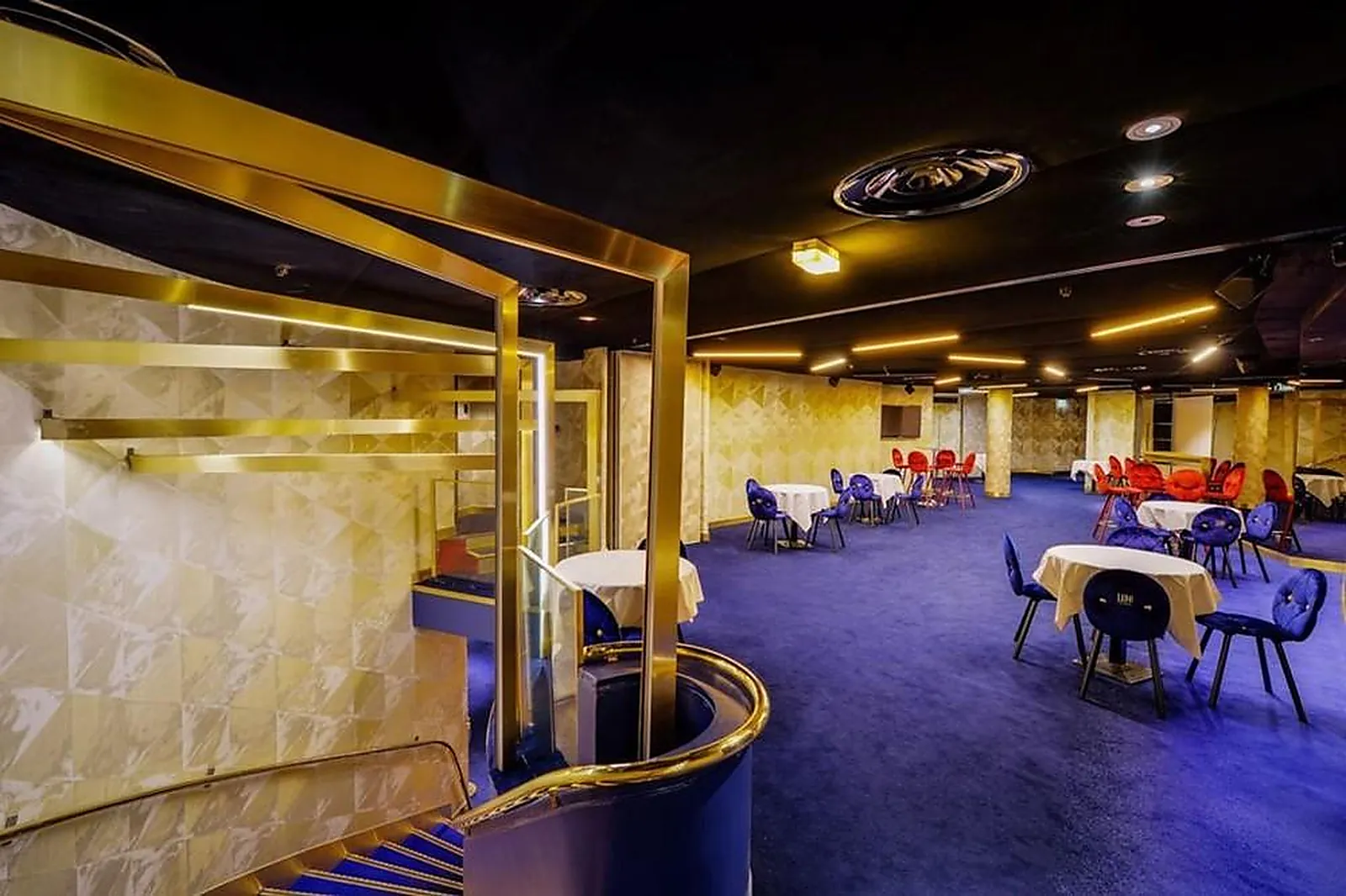 Lieux événementiels, LE LIDO DE PARIS