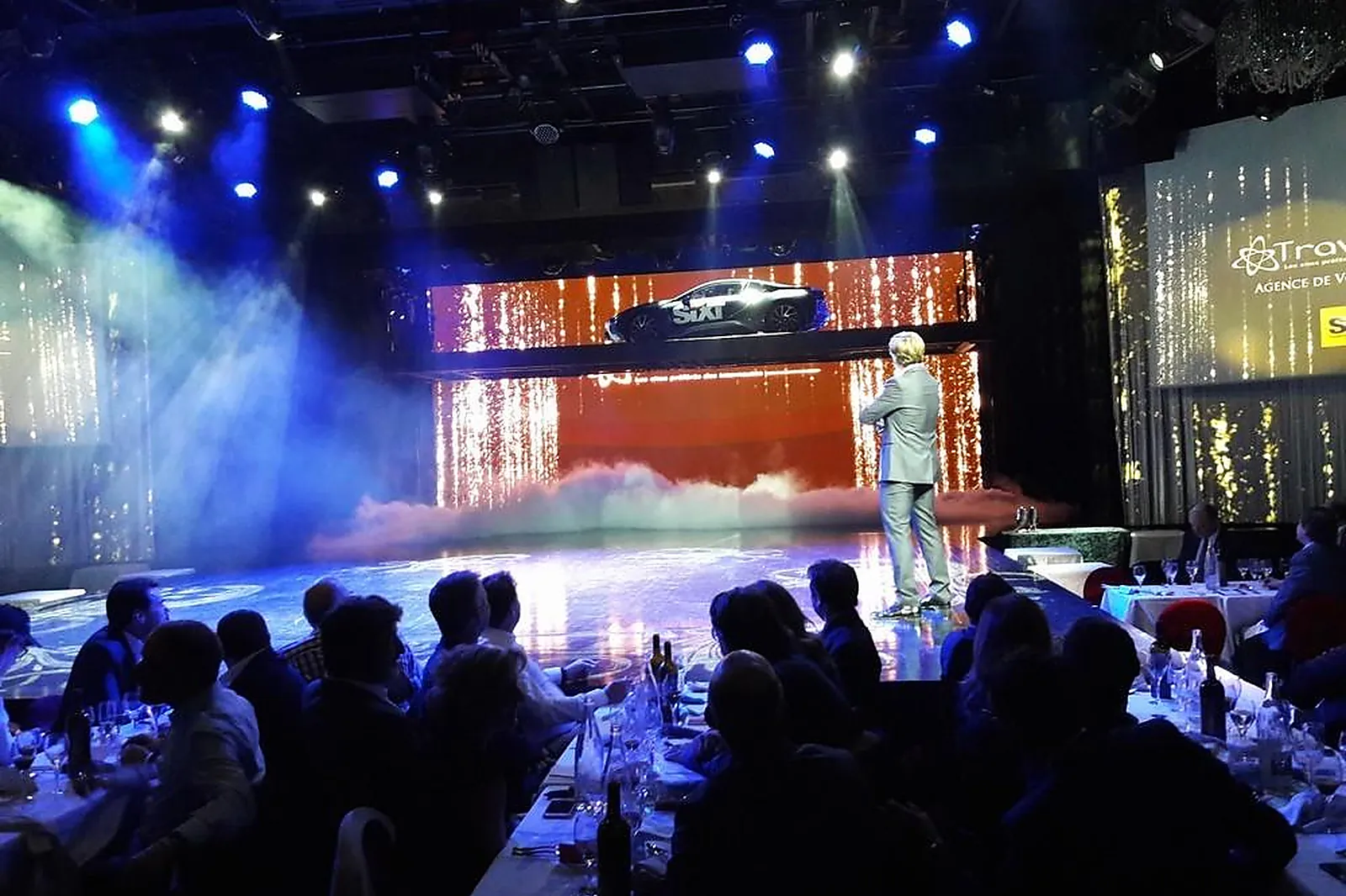 Lieux événementiels, LE LIDO DE PARIS