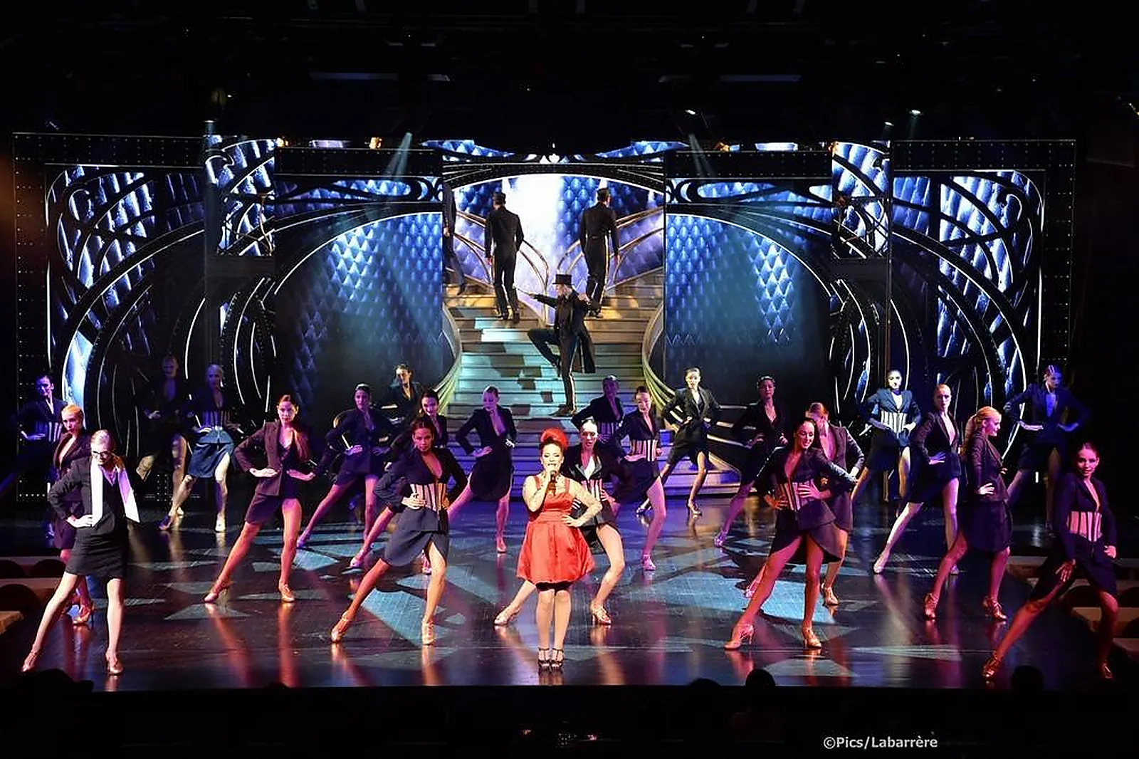 Lieux événementiels, LE LIDO DE PARIS