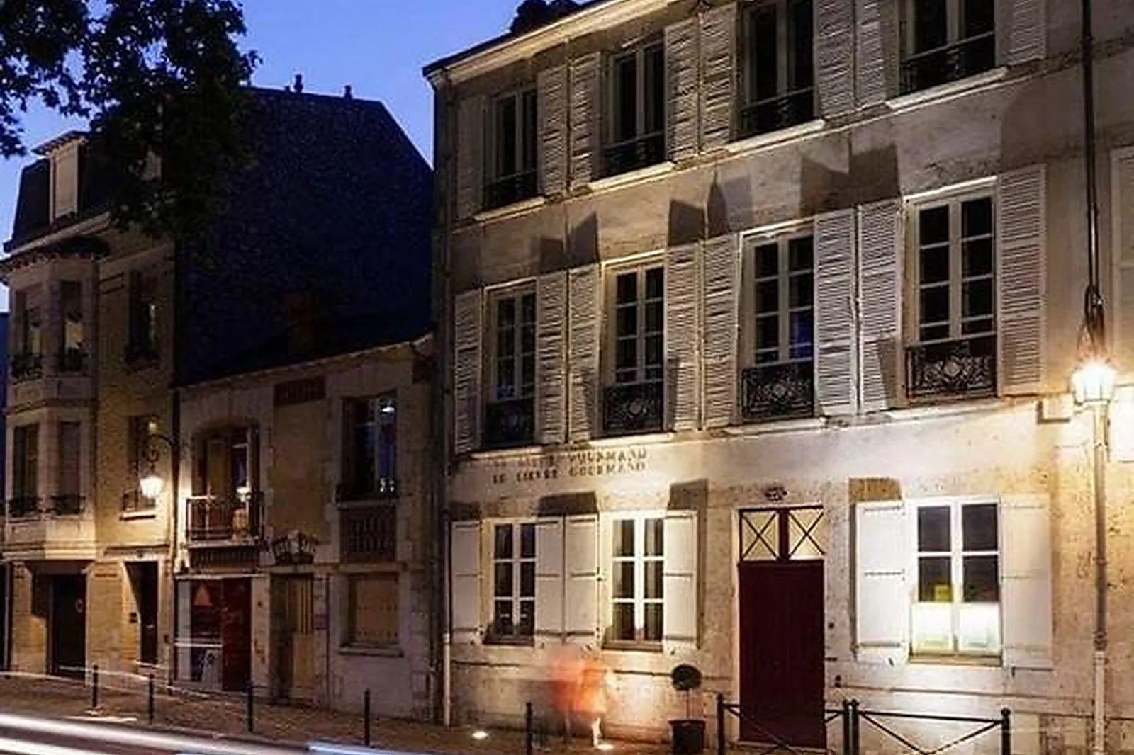 Lieux événementiels, LE LIÈVRE GOURMAND