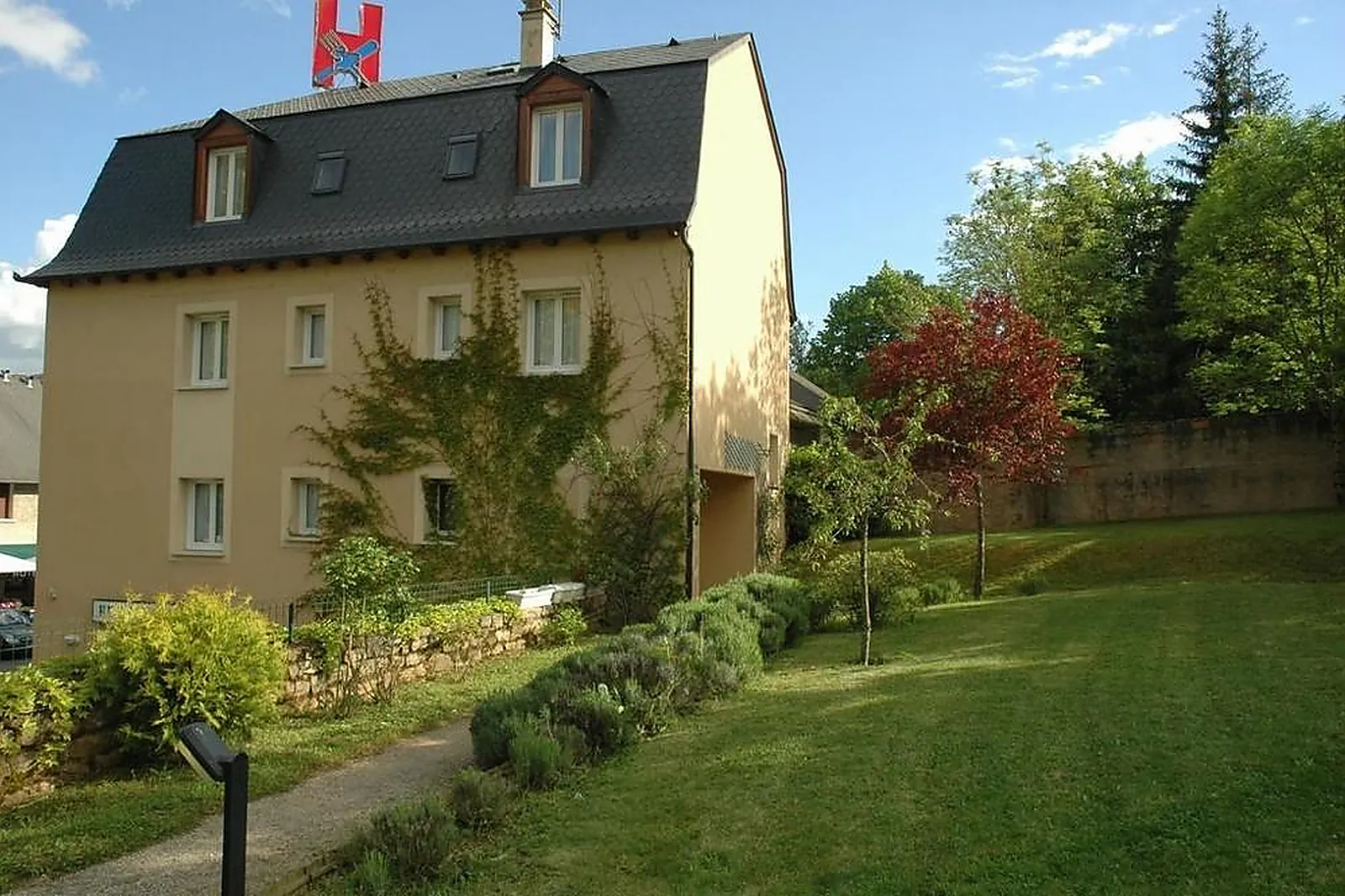 Lieux événementiels, LE LUXEMBOURG