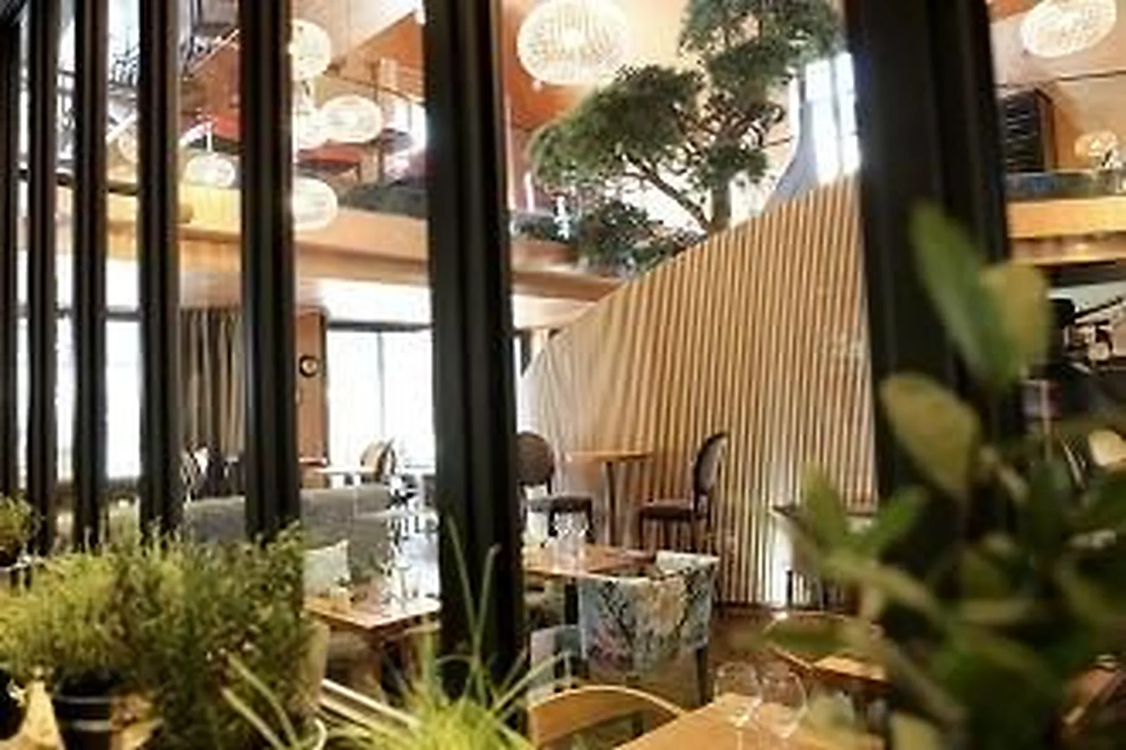 Lieux événementiels, LE M