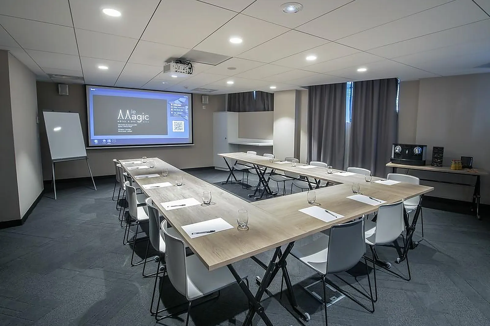 Lieux événementiels, LE MAGIC HÔTEL ET SPA