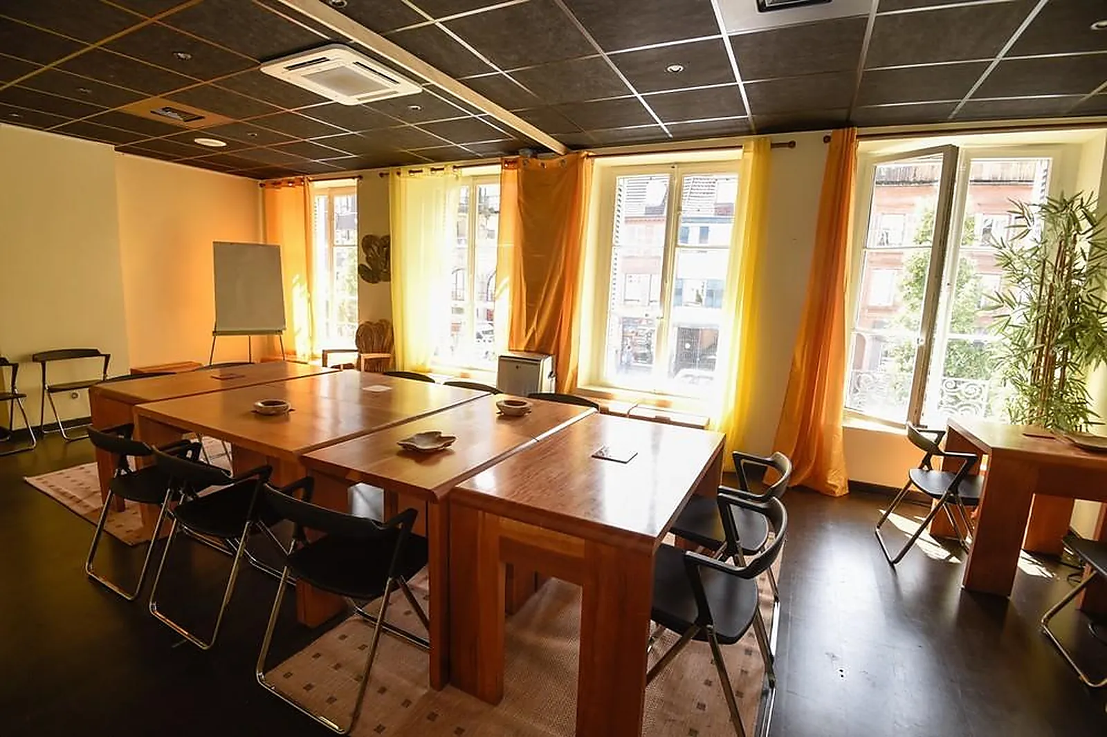 Lieux événementiels, LE MANDALA