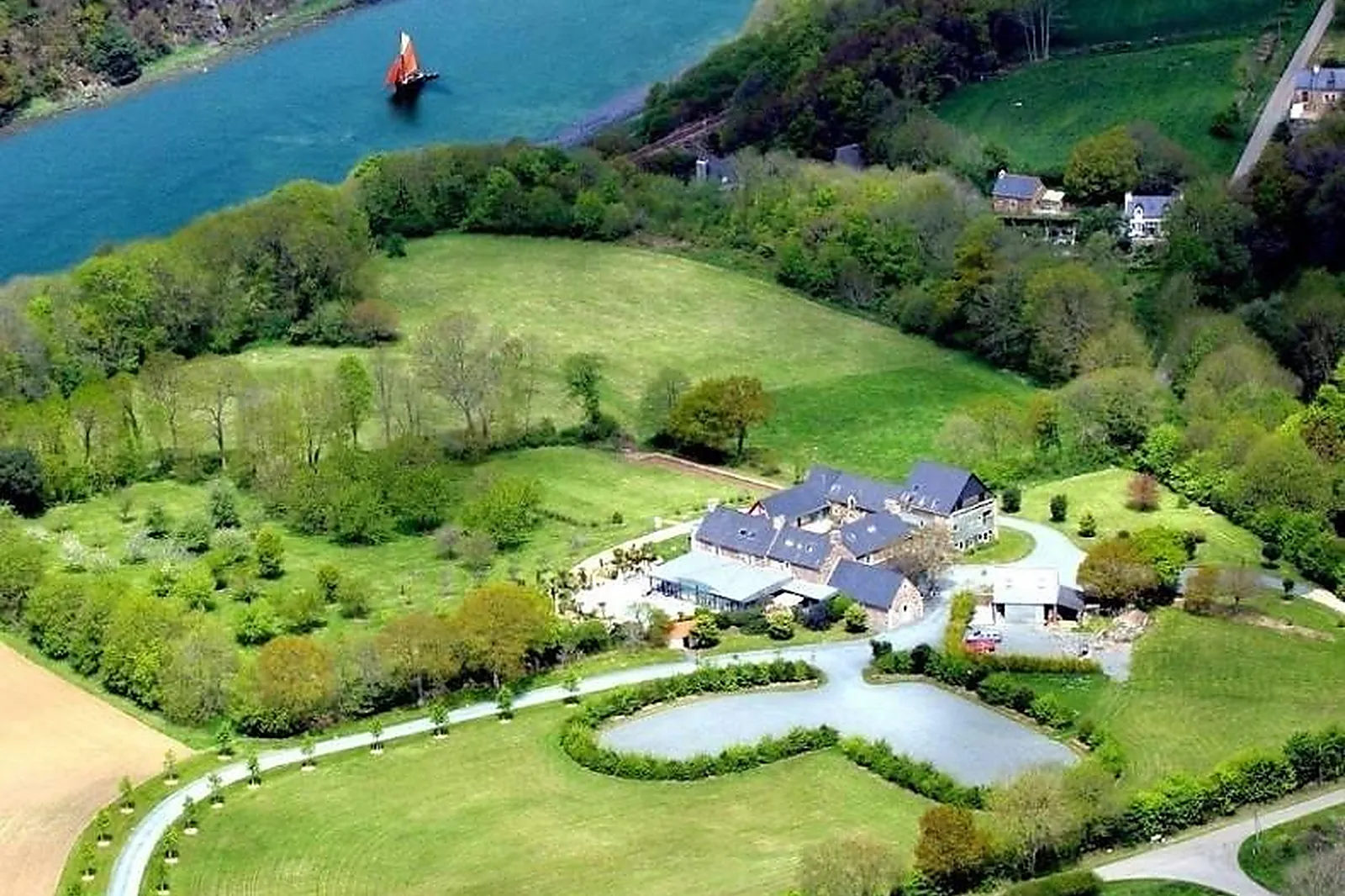 Lieux événementiels, LE MANOIR DE KERMODEST