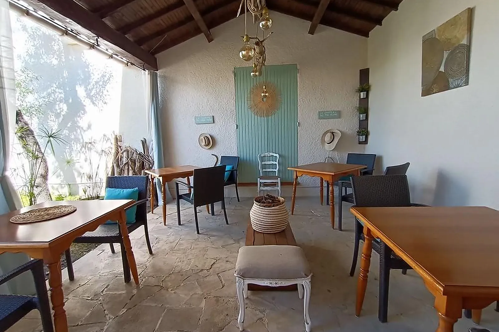 Lieux événementiels, LE MAS DES AMANDIERS