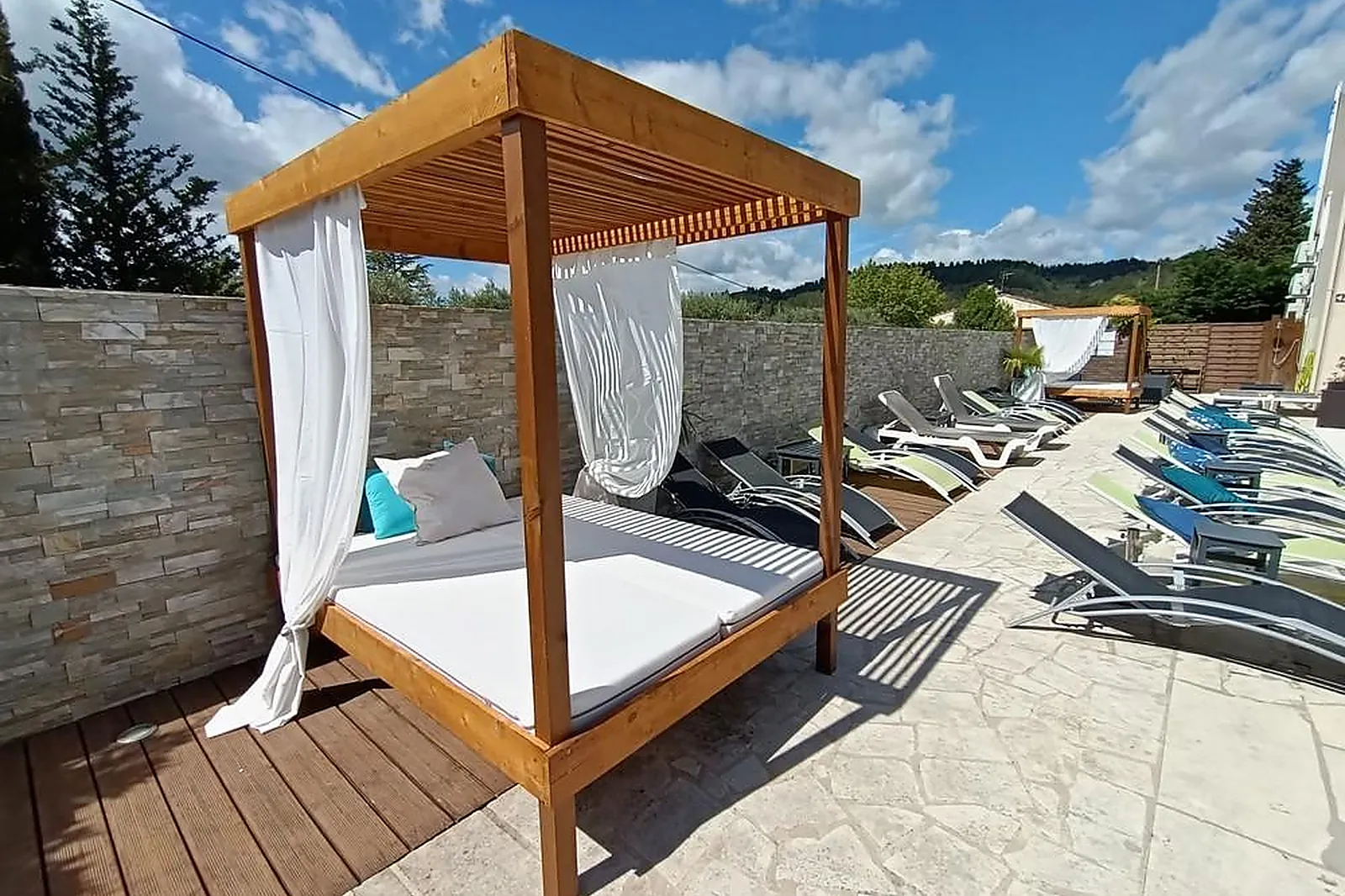 Lieux événementiels, LE MAS DES AMANDIERS