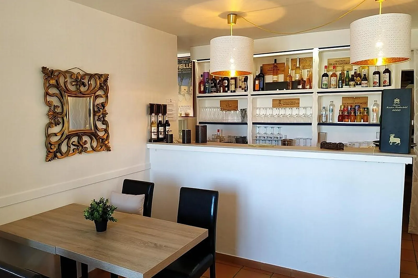 Lieux événementiels, LE MAS DES AMANDIERS