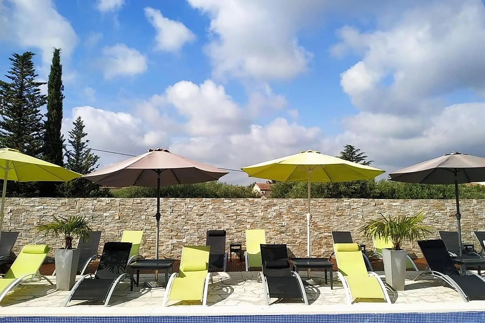 Lieux événementiels, LE MAS DES AMANDIERS